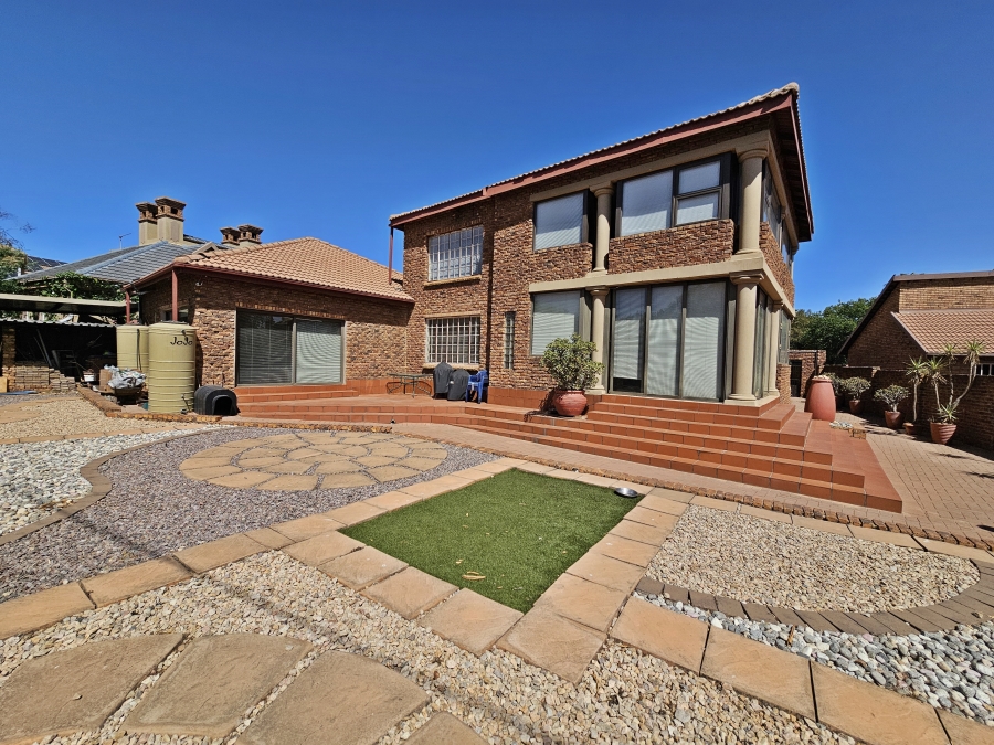 4 Bedroom Property for Sale in Highveld Gauteng