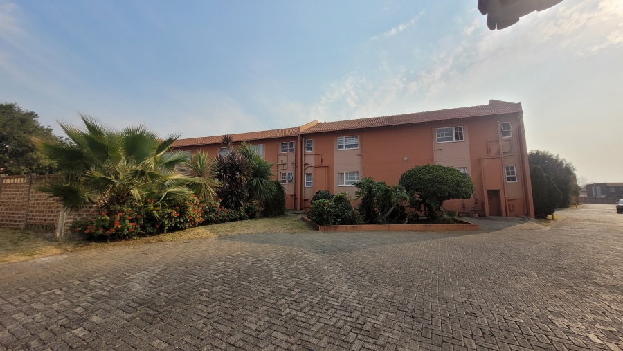 To Let 3 Bedroom Property for Rent in Meyersdal Gauteng