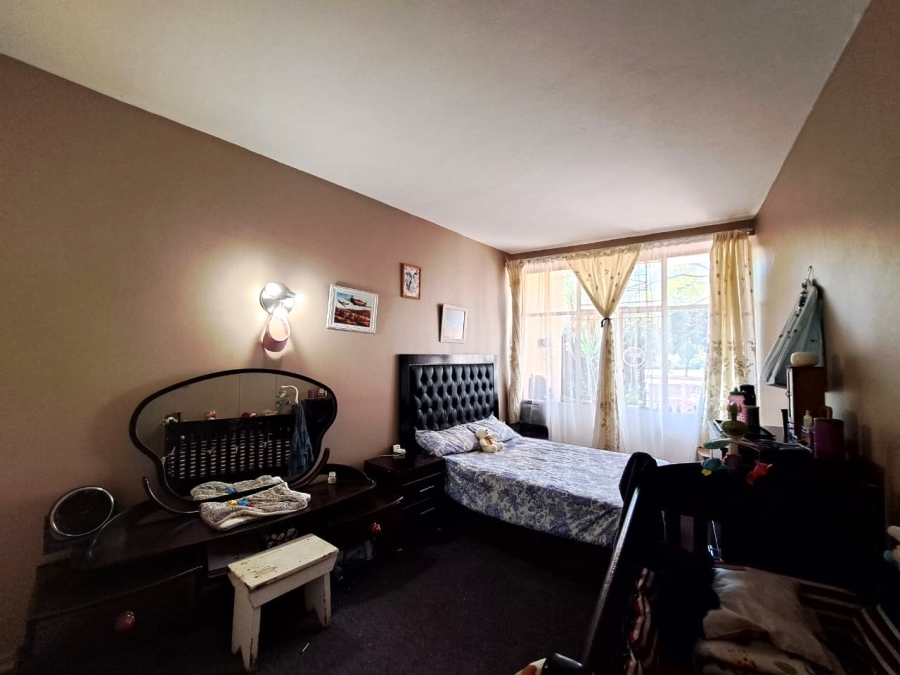 2 Bedroom Property for Sale in Three Rivers Proper Gauteng