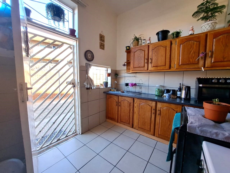 2 Bedroom Property for Sale in Three Rivers Proper Gauteng