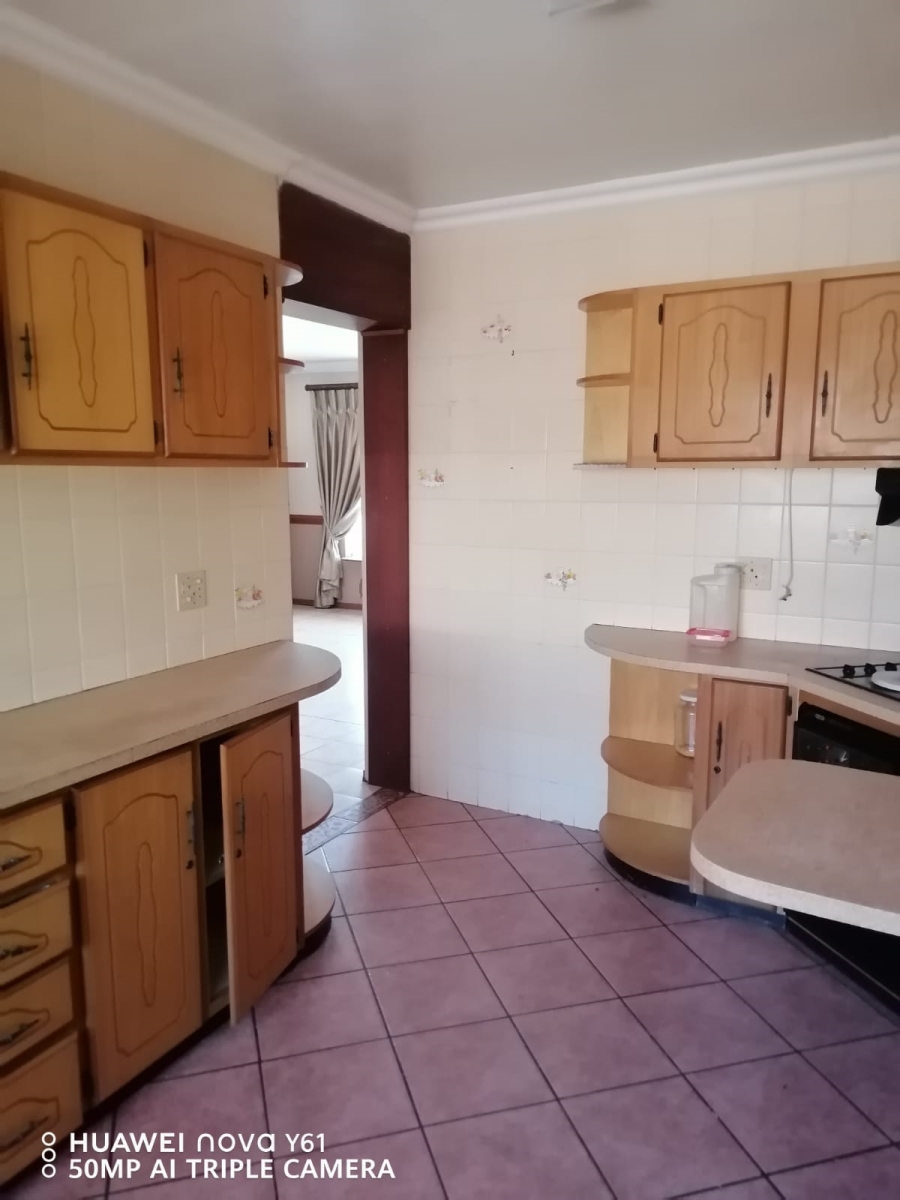 To Let 3 Bedroom Property for Rent in Three Rivers Gauteng