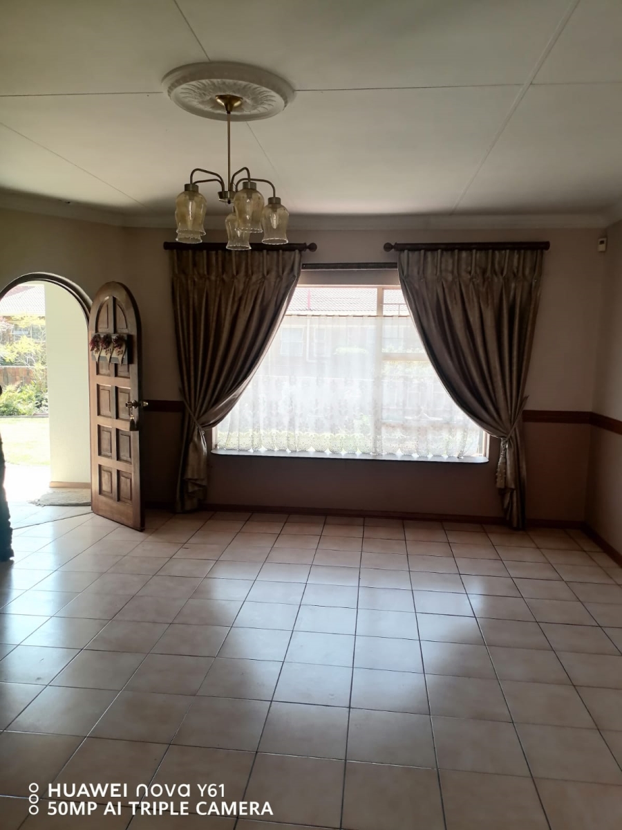 To Let 3 Bedroom Property for Rent in Three Rivers Gauteng