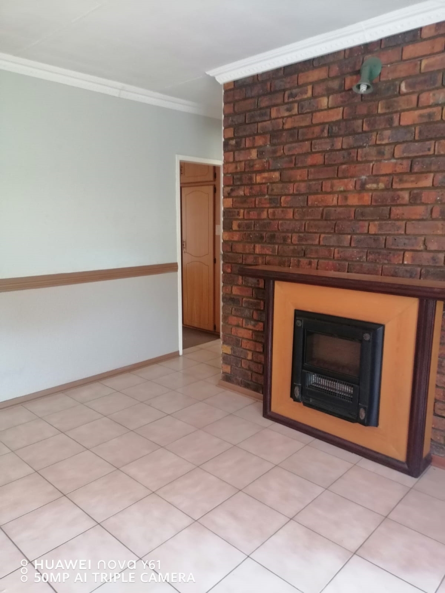 To Let 3 Bedroom Property for Rent in Three Rivers Gauteng