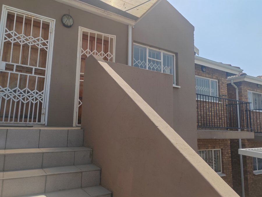 2 Bedroom Property for Sale in Dalpark Gauteng