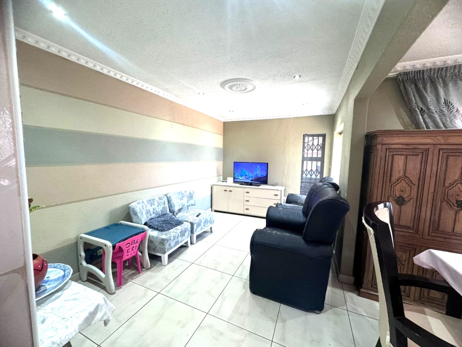 3 Bedroom Property for Sale in Protea North Gauteng