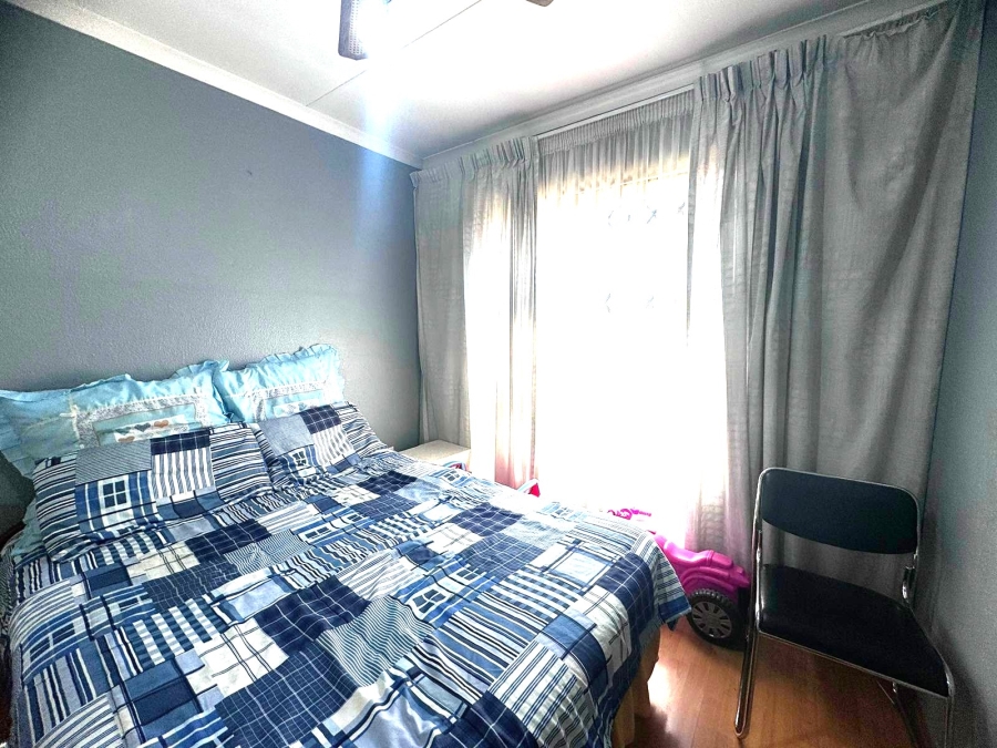 3 Bedroom Property for Sale in Protea North Gauteng