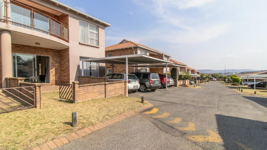 2 Bedroom Property for Sale in Liefde en Vrede Gauteng