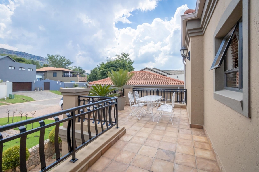 4 Bedroom Property for Sale in Featherbrooke Estate Gauteng