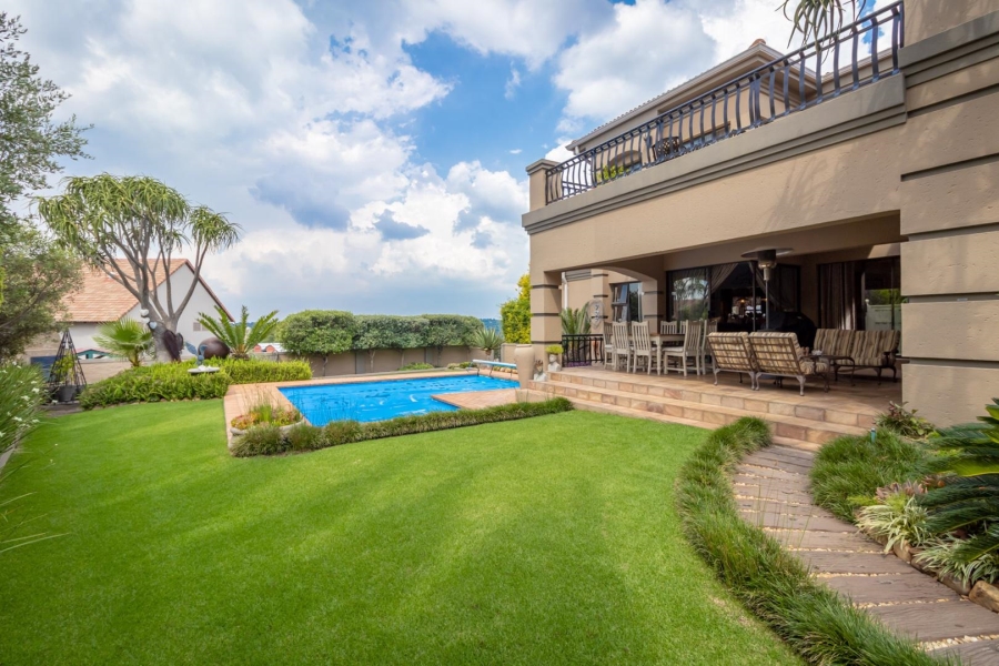 4 Bedroom Property for Sale in Featherbrooke Estate Gauteng