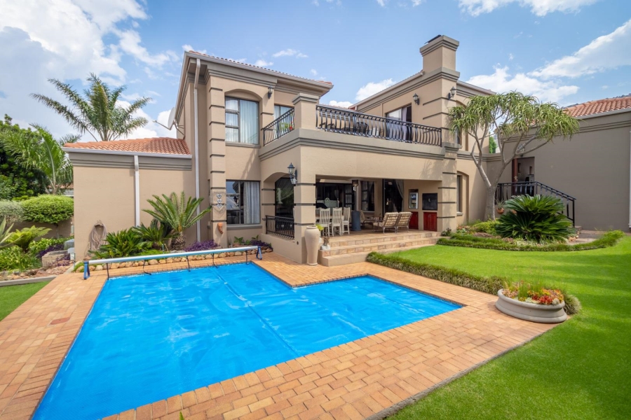 4 Bedroom Property for Sale in Featherbrooke Estate Gauteng