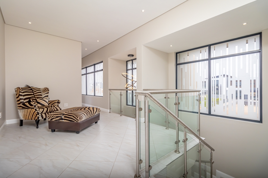 5 Bedroom Property for Sale in Midstream Estate Gauteng