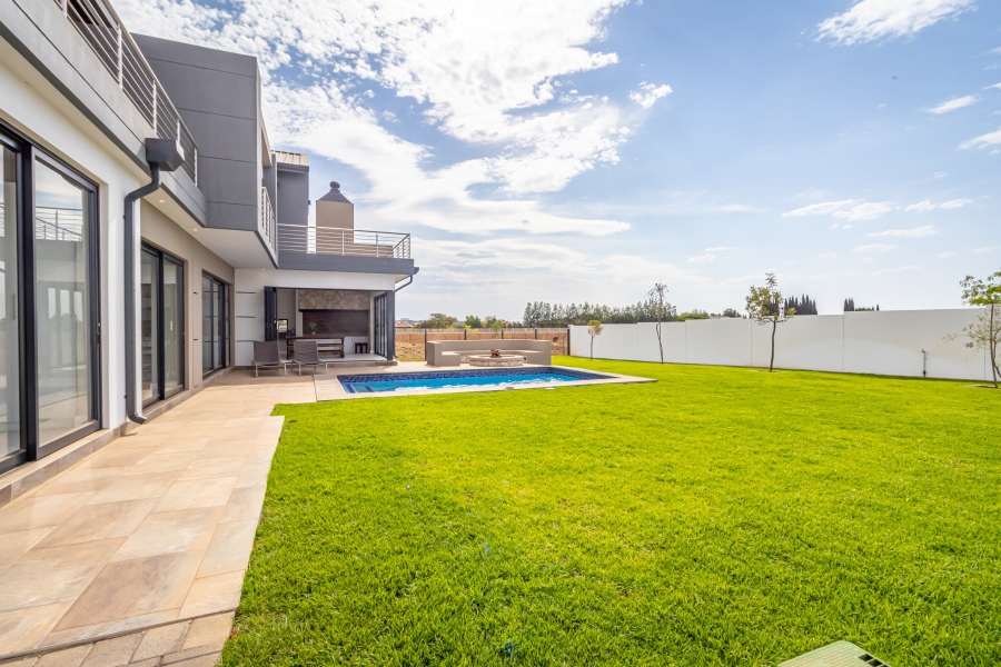 5 Bedroom Property for Sale in Midstream Estate Gauteng