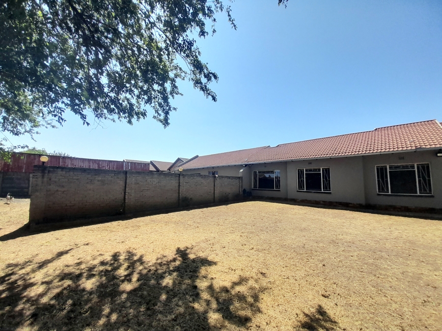 3 Bedroom Property for Sale in Bonanne Gauteng