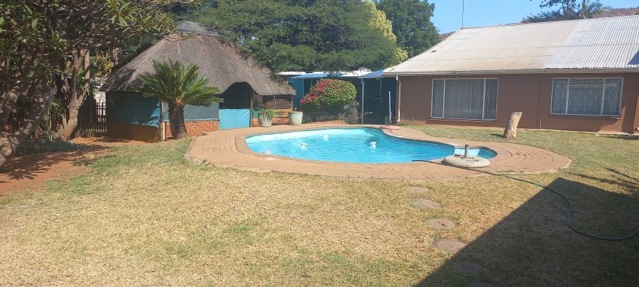 8 Bedroom Property for Sale in Pretoria North Gauteng