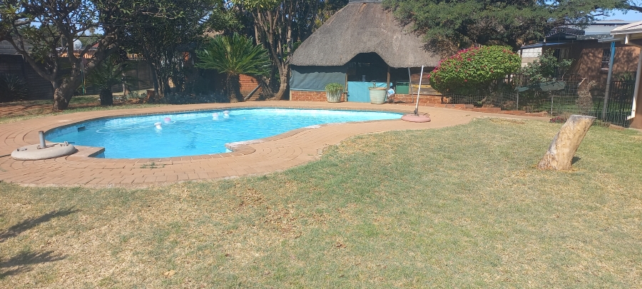 8 Bedroom Property for Sale in Pretoria North Gauteng