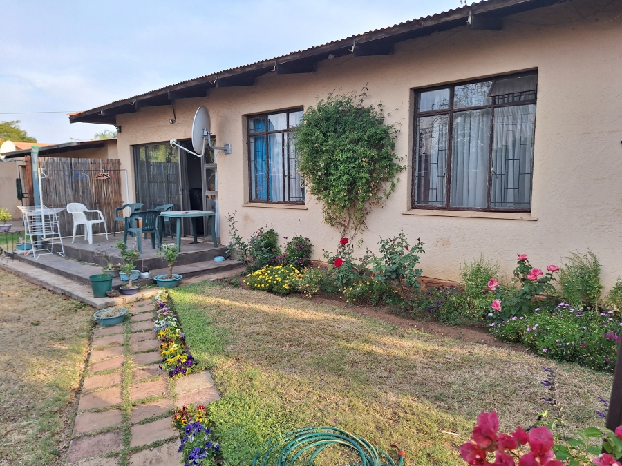 3 Bedroom Property for Sale in East Lynne Gauteng