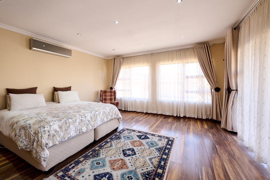 5 Bedroom Property for Sale in Carlswald North Estate Gauteng