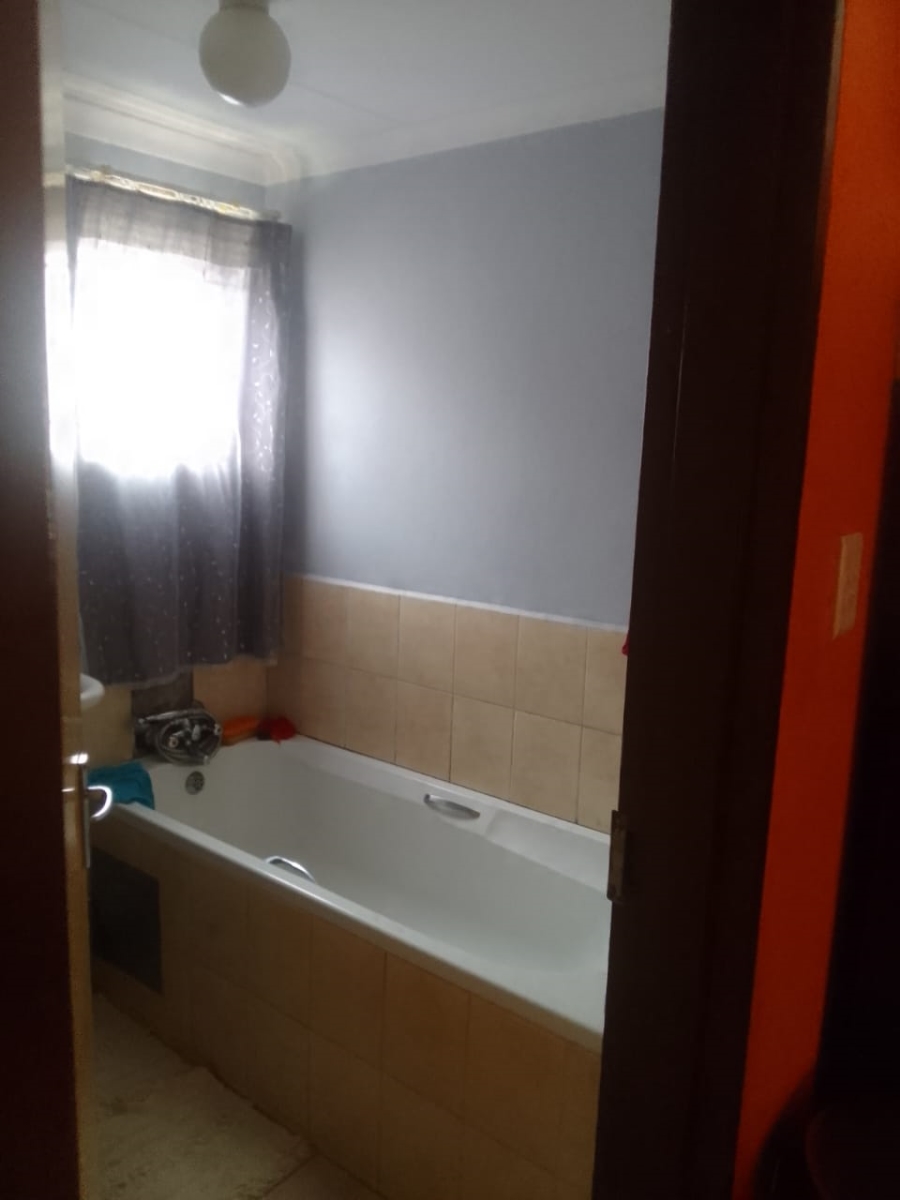 2 Bedroom Property for Sale in Cosmo City Gauteng