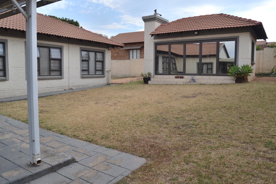 3 Bedroom Property for Sale in Thatchfield Estate Gauteng