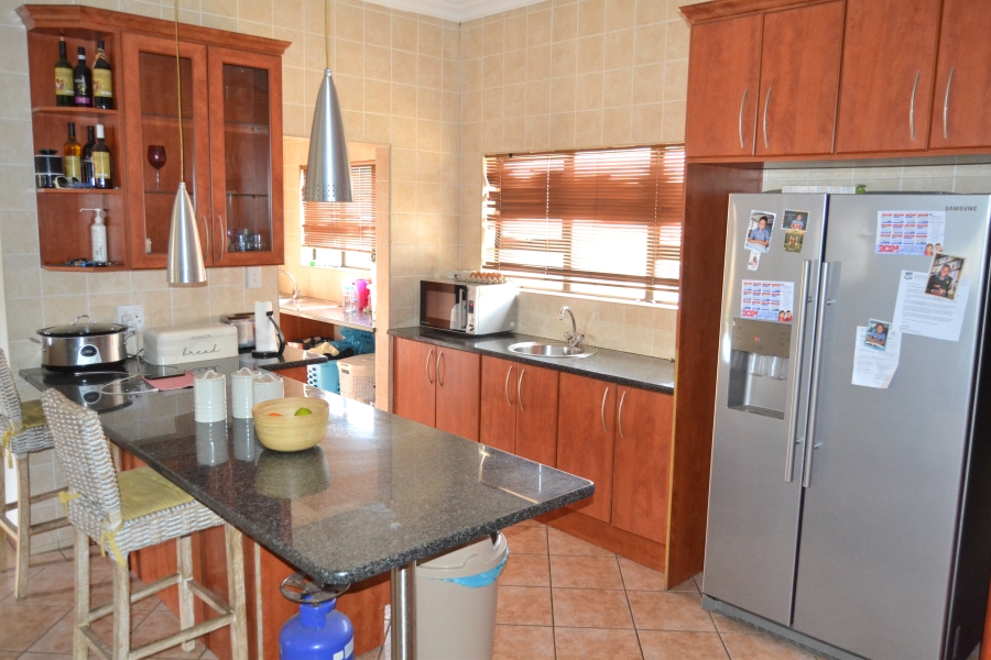 3 Bedroom Property for Sale in Thatchfield Estate Gauteng