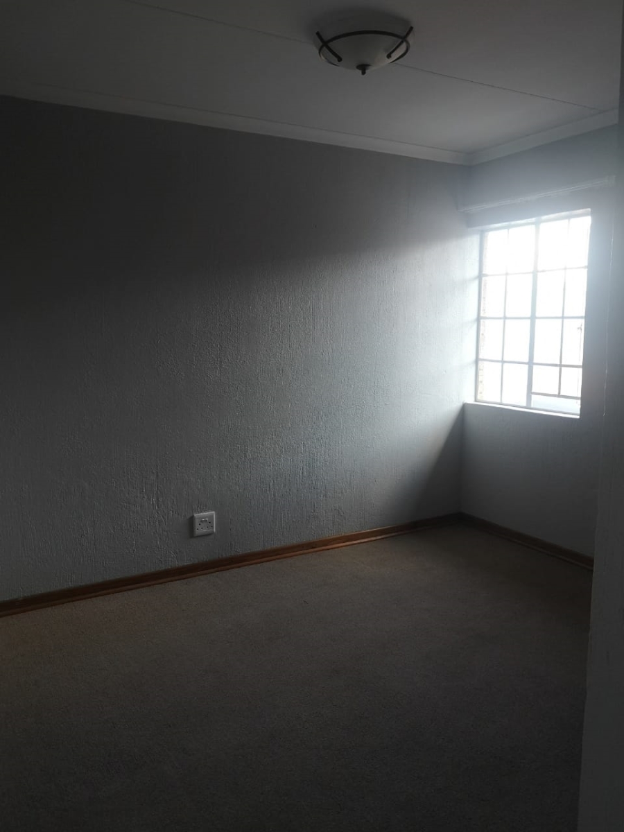 2 Bedroom Property for Sale in Montana Gauteng