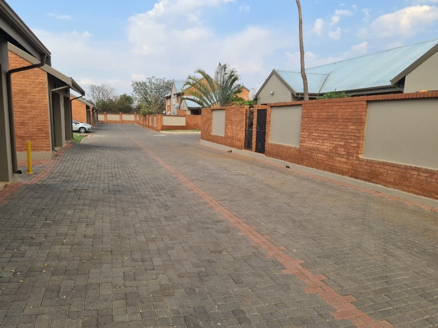 2 Bedroom Property for Sale in Montana Gauteng