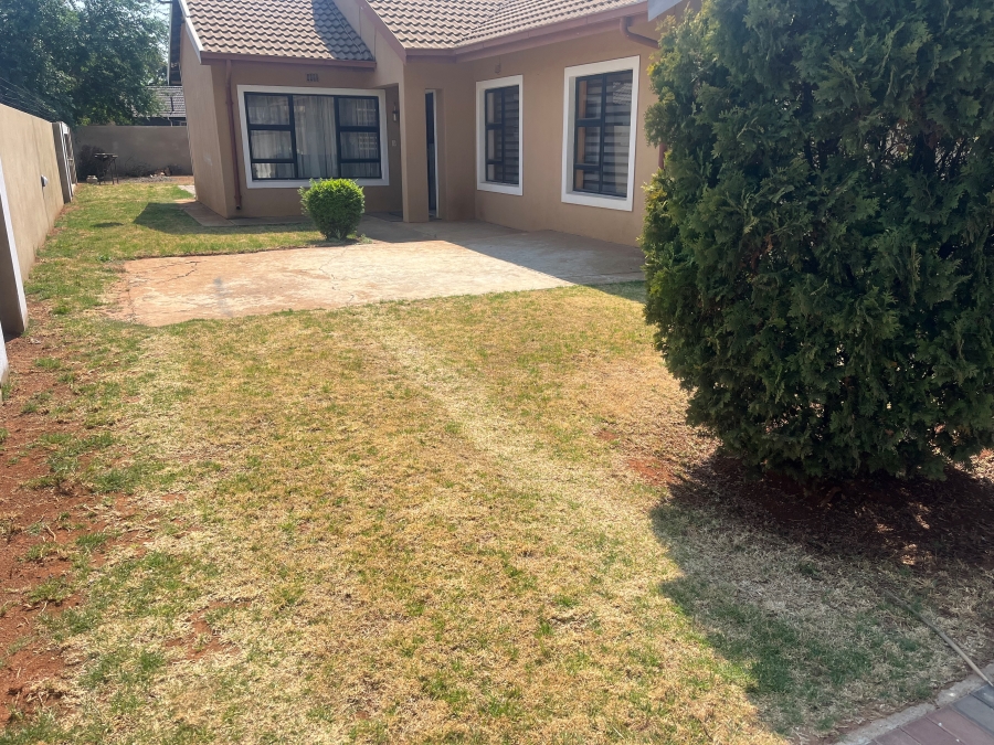 To Let 3 Bedroom Property for Rent in Mayberry Park Gauteng