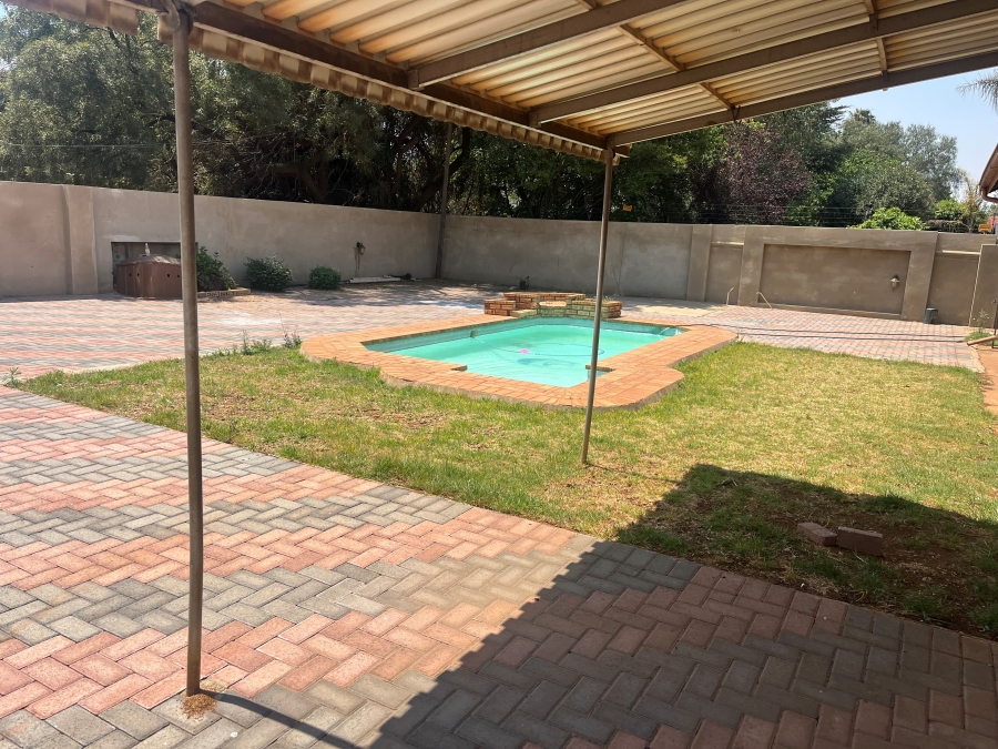 To Let 3 Bedroom Property for Rent in Mayberry Park Gauteng