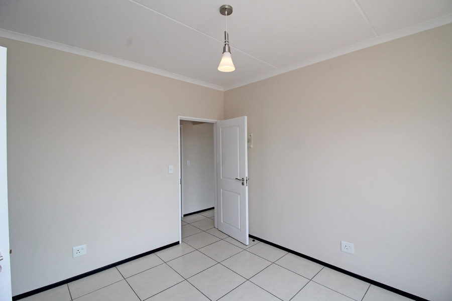 2 Bedroom Property for Sale in Greenstone Hill Gauteng