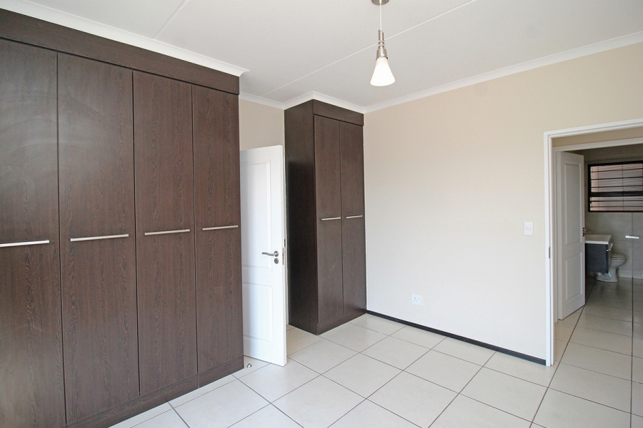 2 Bedroom Property for Sale in Greenstone Hill Gauteng