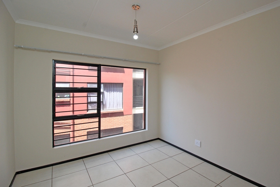 2 Bedroom Property for Sale in Greenstone Hill Gauteng