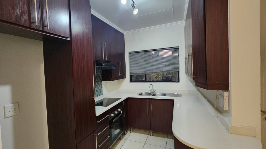 2 Bedroom Property for Sale in Greenstone Hill Gauteng