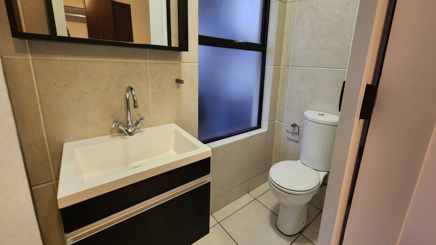 2 Bedroom Property for Sale in Greenstone Hill Gauteng