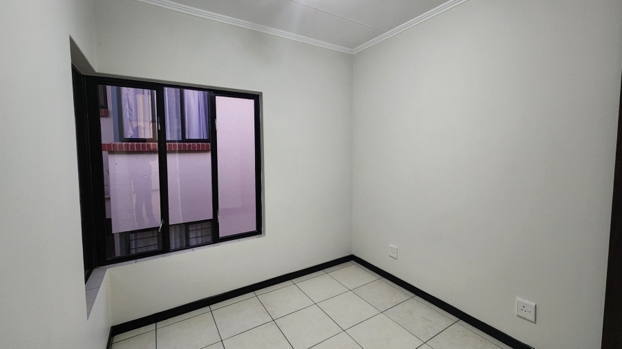 2 Bedroom Property for Sale in Greenstone Hill Gauteng