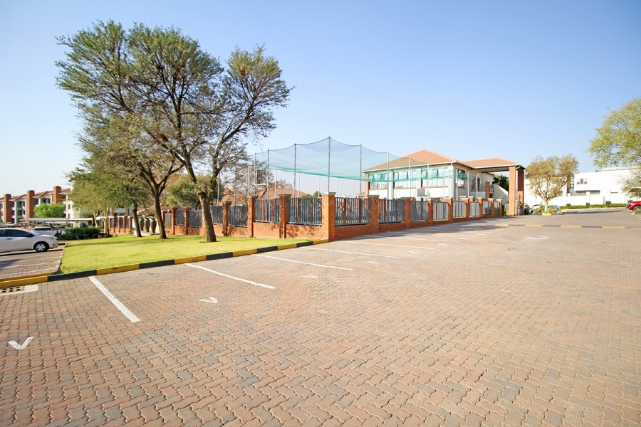 2 Bedroom Property for Sale in Greenstone Hill Gauteng