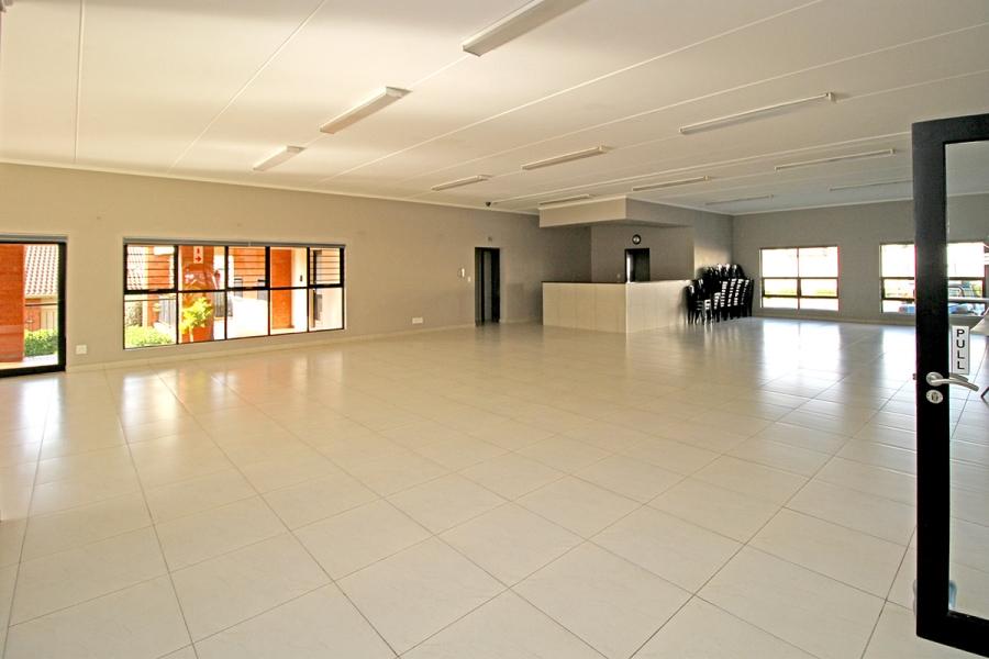 2 Bedroom Property for Sale in Greenstone Hill Gauteng