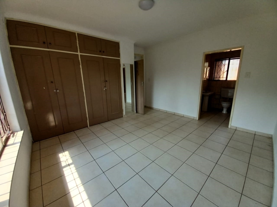 3 Bedroom Property for Sale in Birchleigh North Gauteng