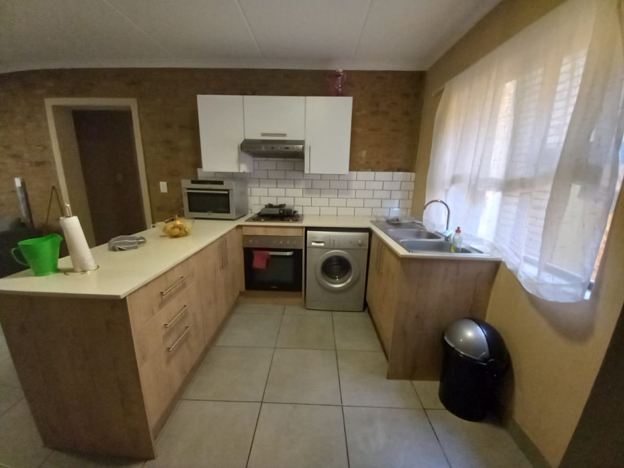 2 Bedroom Property for Sale in Pomona Gauteng