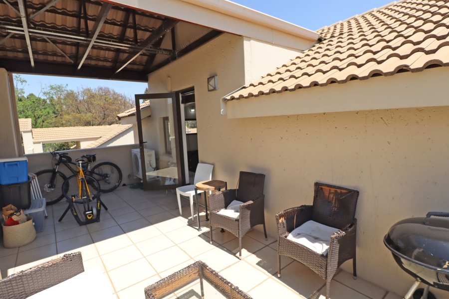 1 Bedroom Property for Sale in Bryanston Gauteng