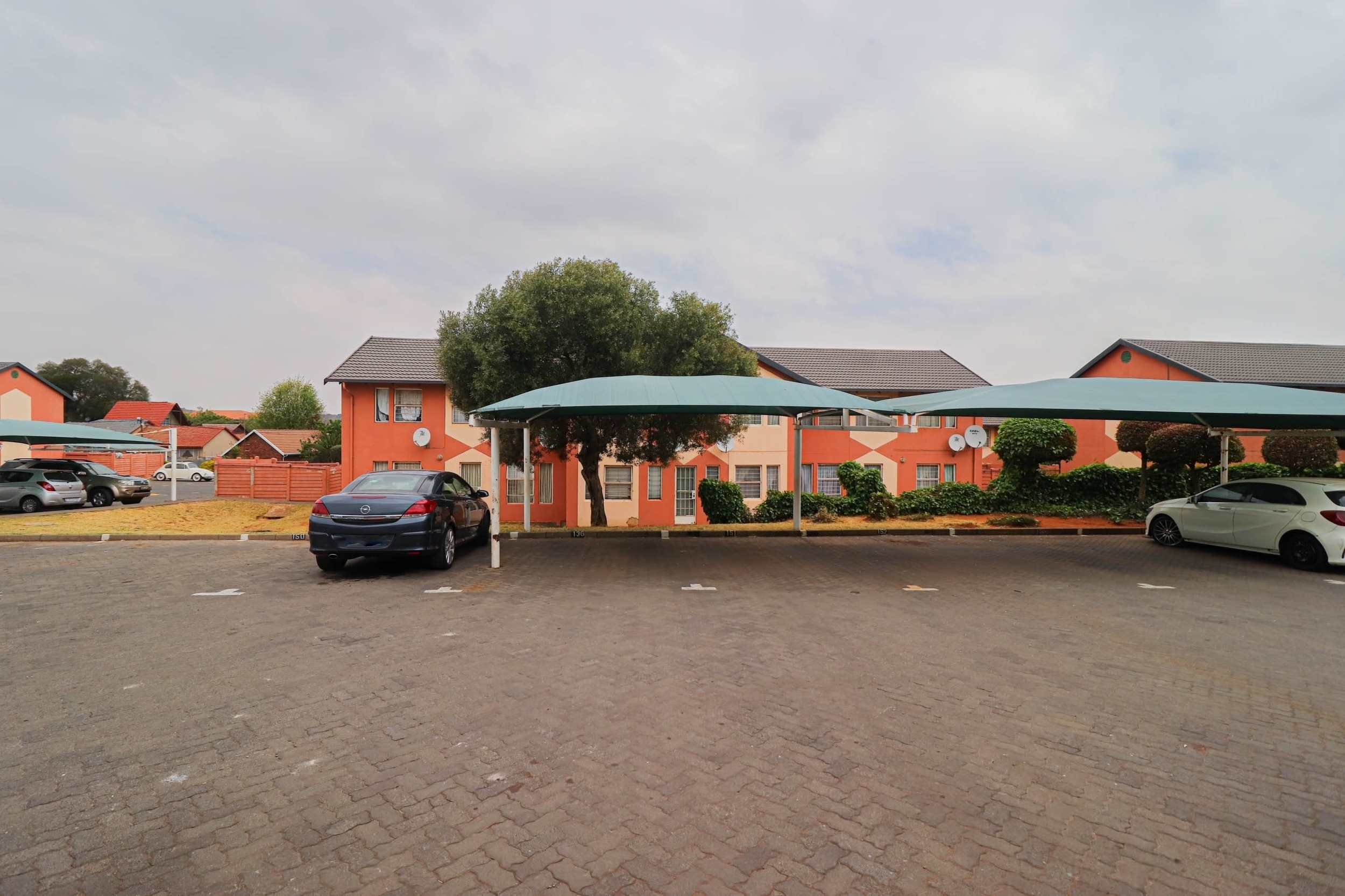 2 Bedroom Property for Sale in Ridgeway Gauteng