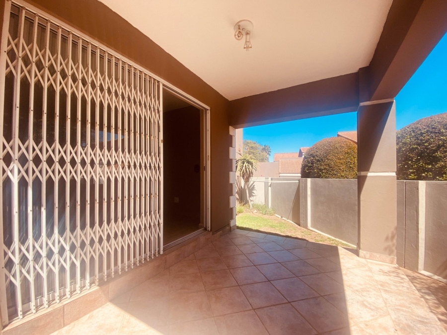 3 Bedroom Property for Sale in Magaliessig Gauteng