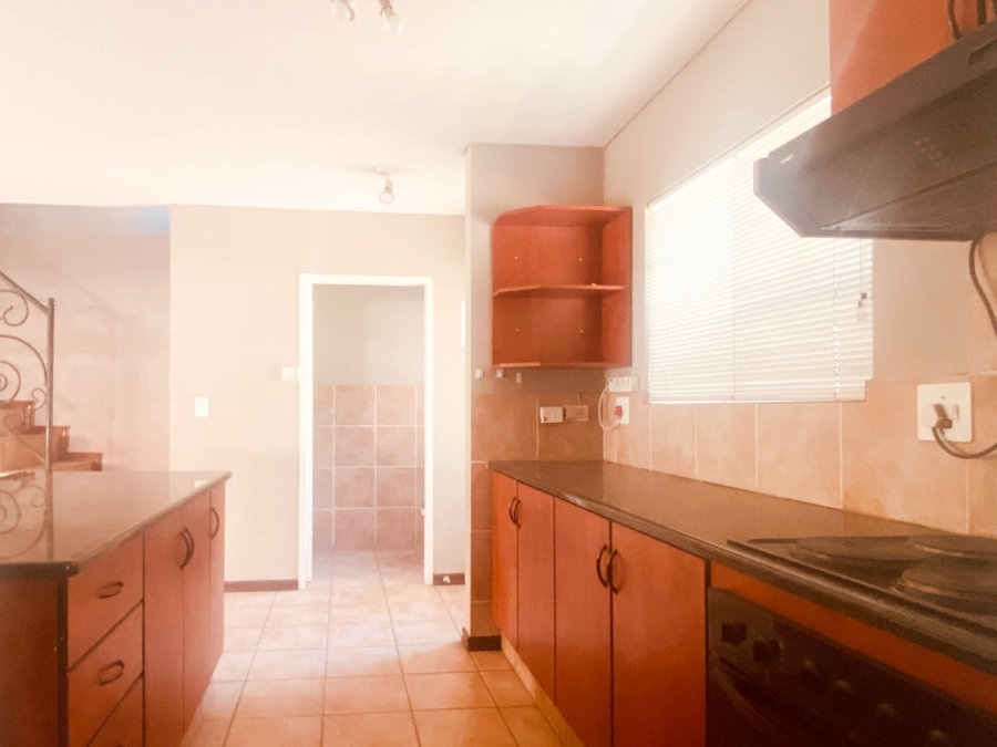 3 Bedroom Property for Sale in Magaliessig Gauteng