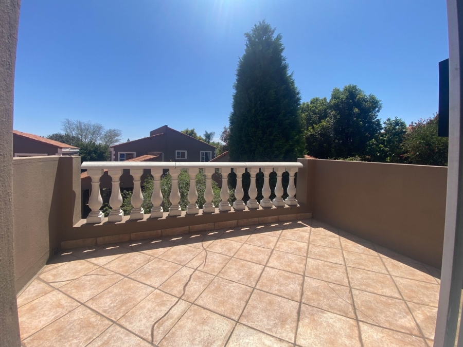 3 Bedroom Property for Sale in Magaliessig Gauteng