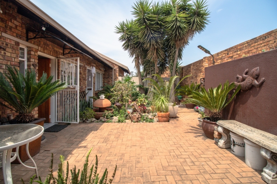 3 Bedroom Property for Sale in Birch Acres Gauteng