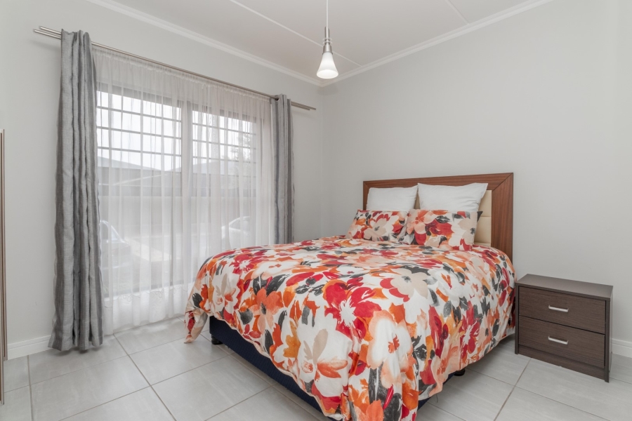 To Let 3 Bedroom Property for Rent in Waterfall Gauteng