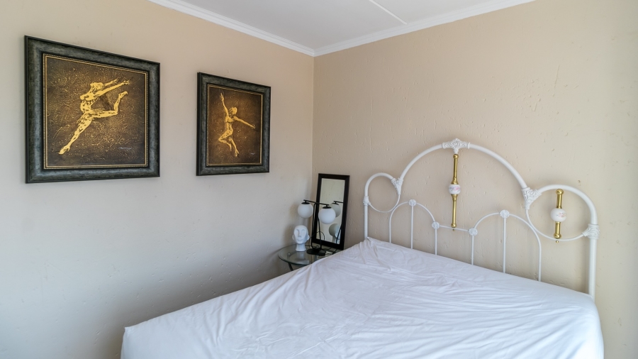 3 Bedroom Property for Sale in Erand Gardens Gauteng