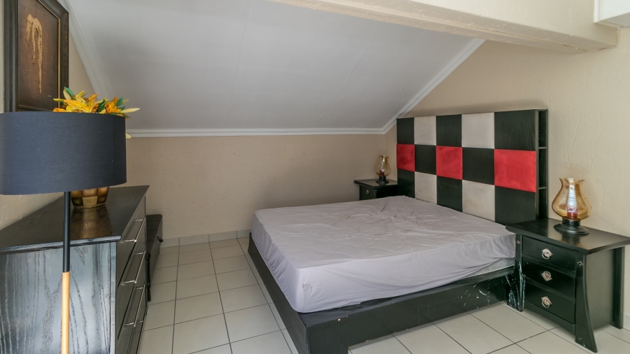 3 Bedroom Property for Sale in Erand Gardens Gauteng