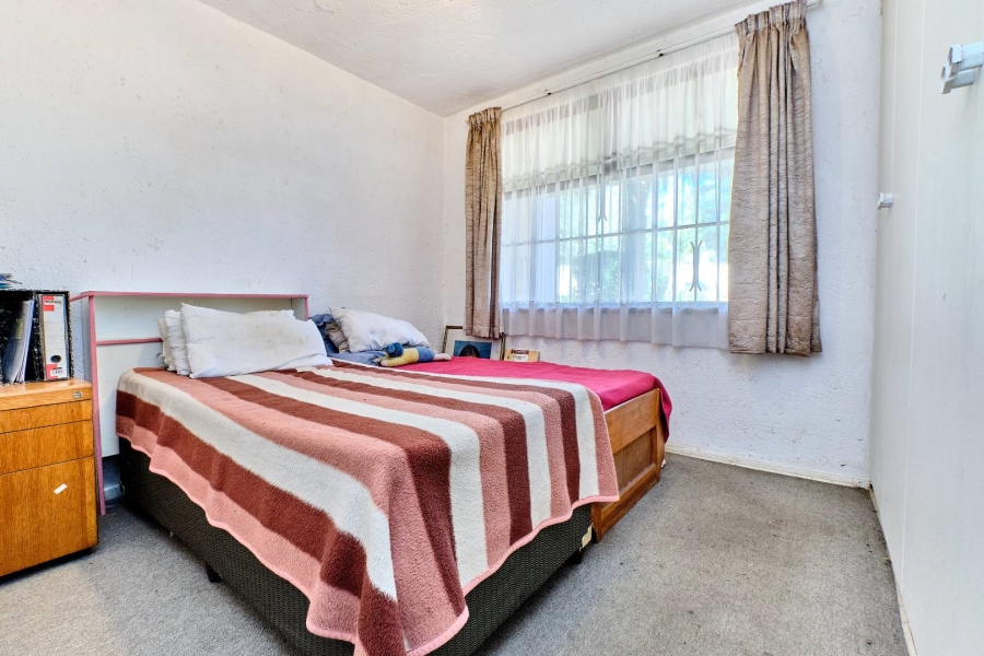 2 Bedroom Property for Sale in Corlett Gardens Gauteng