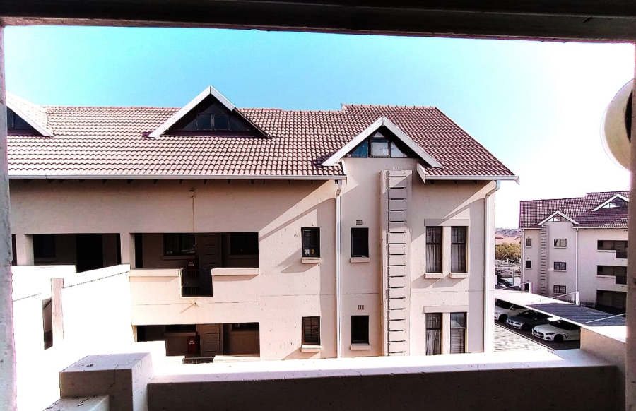 2 Bedroom Property for Sale in Kosmosdal Gauteng