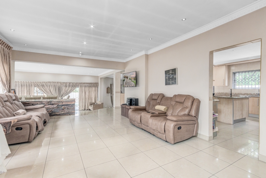 5 Bedroom Property for Sale in Kelvin Gauteng